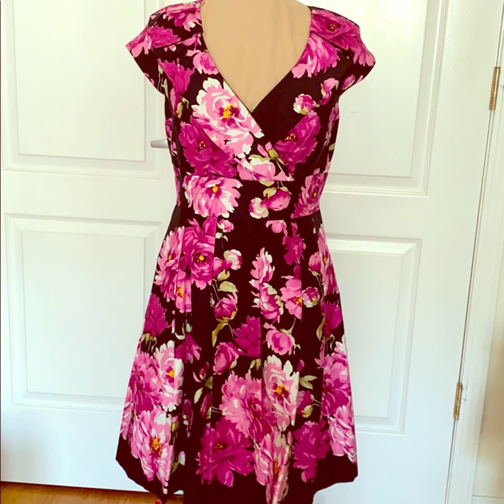Bold floral print cap sleeved dress